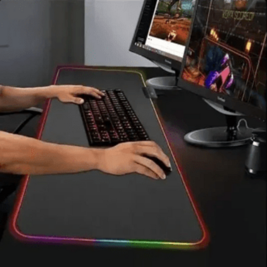 Svetleća podloga za miš i tastaturu sa RGB LED svetlom - savršen dodatak za gaming prostor